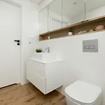 Apartmán Close To The Sea, With Pool And Sauna *