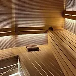 Close To The Sea, With Pool And Sauna Apartmán *