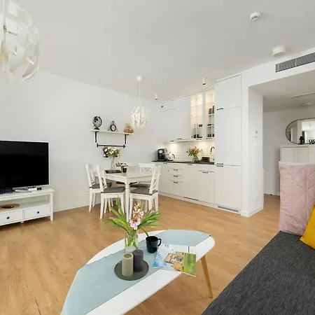 شقة Close To The Sea, With Pool And Sauna