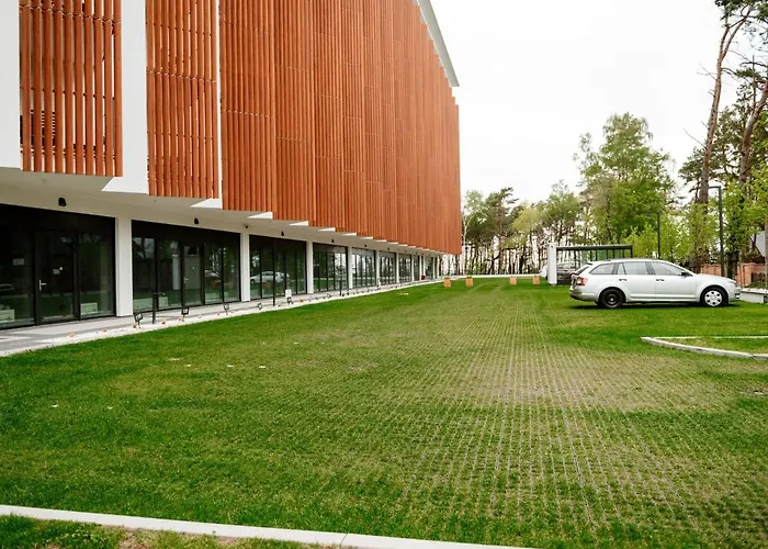 Close To The Sea, With Pool And Sauna شقة