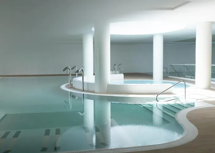 شقة Close To The Sea, With Pool And Sauna