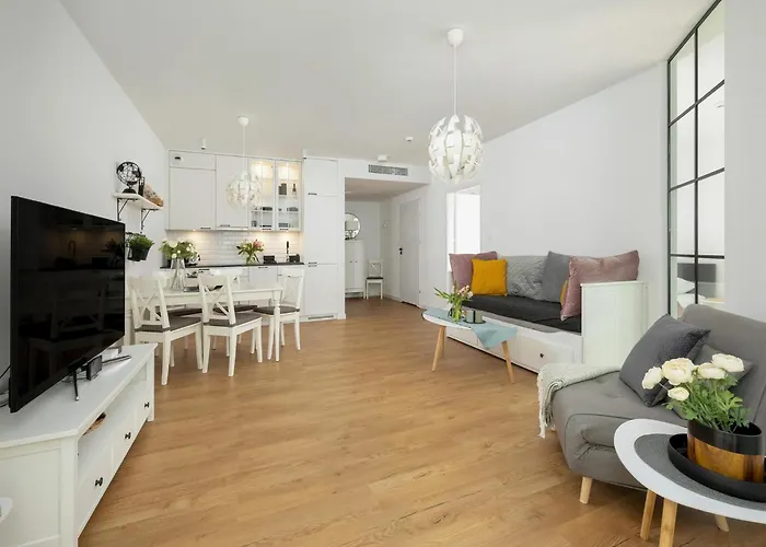 Close To The Sea, With Pool And Sauna شقة