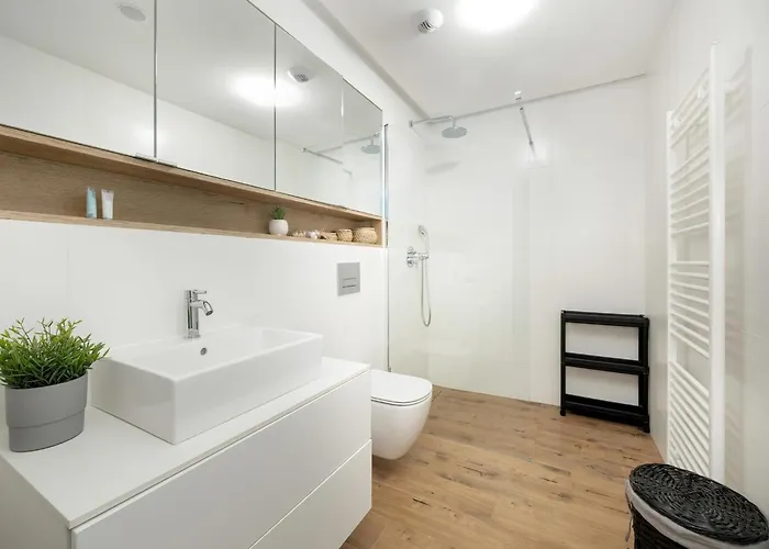 شقة Close To The Sea, With Pool And Sauna *