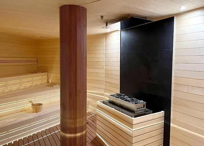 Close To The Sea, With Pool And Sauna شقة بوبيروفو