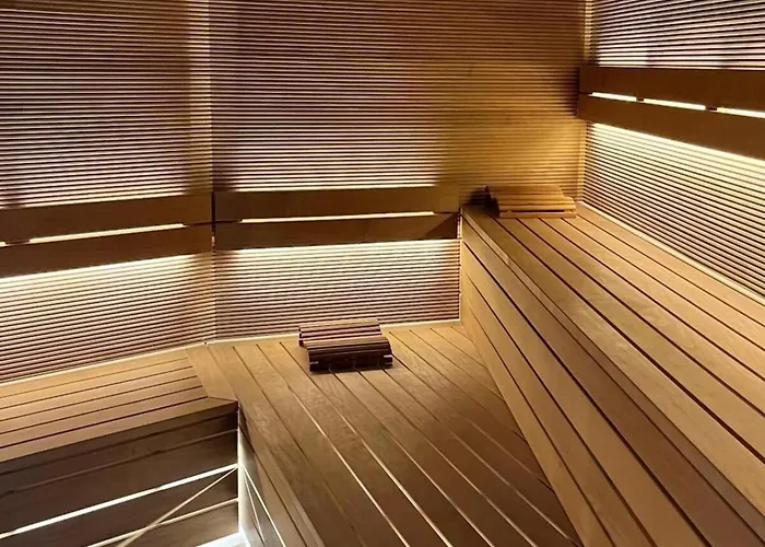 Close To The Sea, With Pool And Sauna شقة *